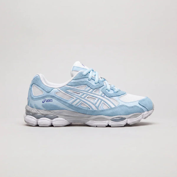 Himmelblaue Schuhe NYC